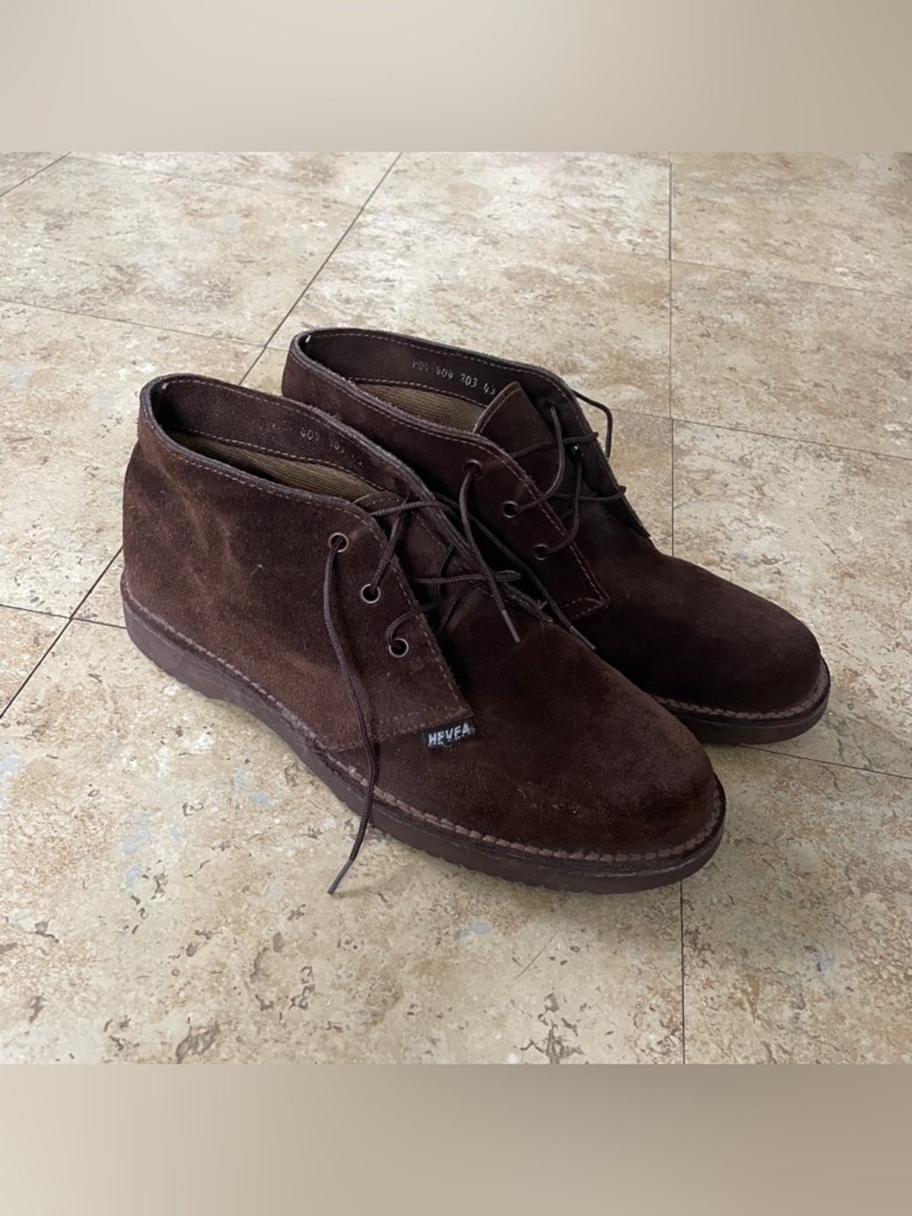 Vintage dark brown suede desert chukka boots
